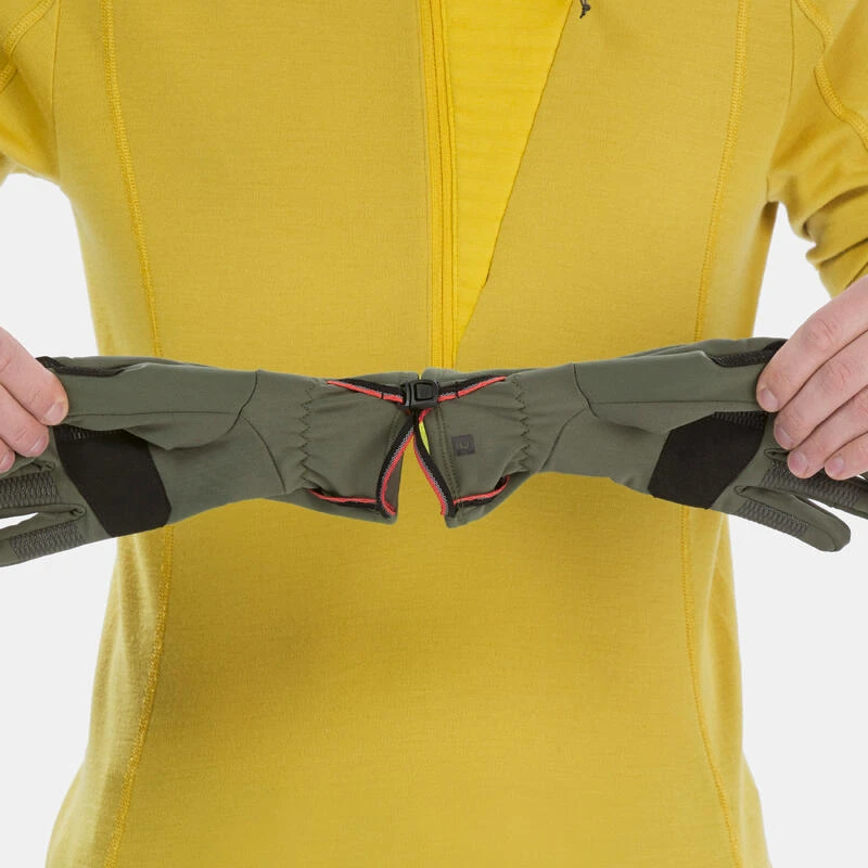 Gants Tactiles Et Stretch De Trekking Montagne - MT500 Kaki - Adulte 2 Gants Tactiles Et Stretch De Trekking Montagne - MT500 Kaki - Adulte – Image 2