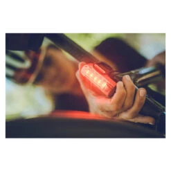 Lezyne Lumière Arrière Strip Drive 150 Lumen - Noir -Plein Air Fournitures Boutique lumiere arriere strip drive 150 lumen noir 4