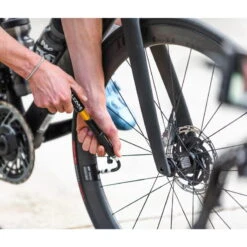 Lezyne Pompe à Main Compacte Pocket Drive Noir -Plein Air Fournitures Boutique pompe a main compacte pocket drive noir 2